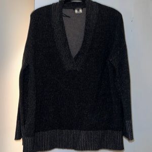 Lafayette148 100% Cashmere knit